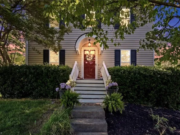 1533 Trinity Garden Cir, Clemmons, NC 27012