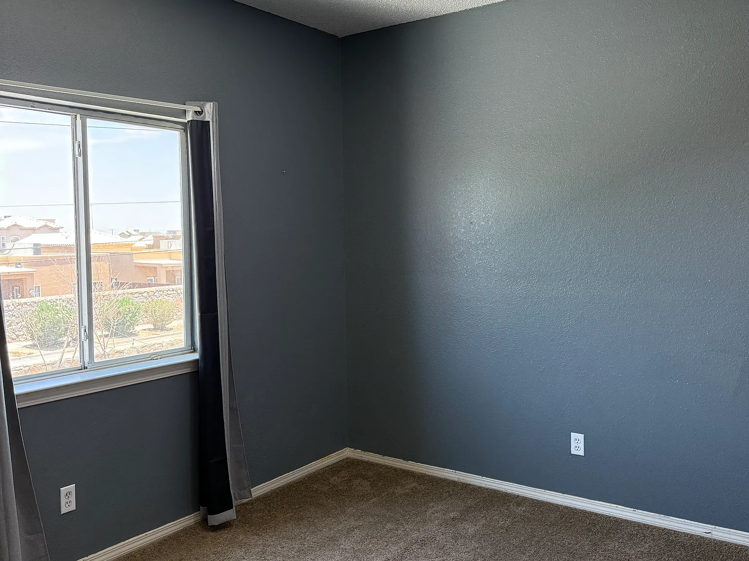 4 bed, 1415 sqft, $1,700 — Photo 4