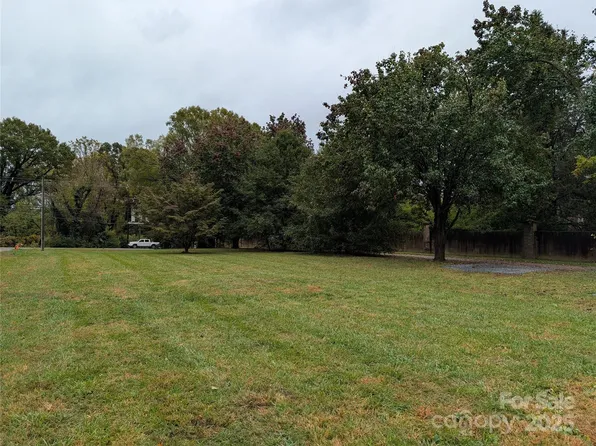 1332 Mecklenburg Hwy, Mooresville, NC 28115