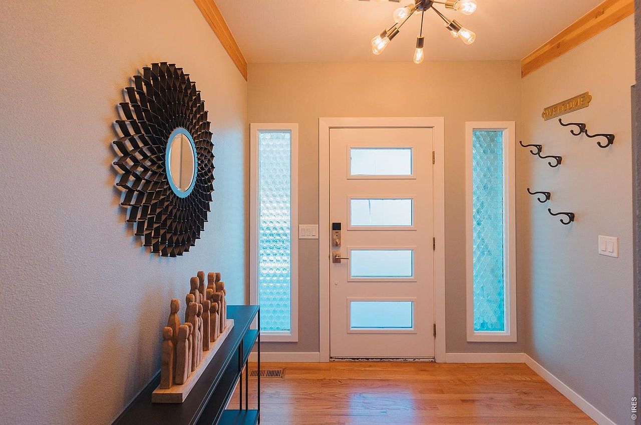 1917 Sheely Dr - Photo 4