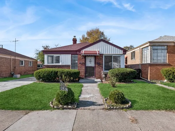 12538 S Justine St, Calumet Park, IL 60827