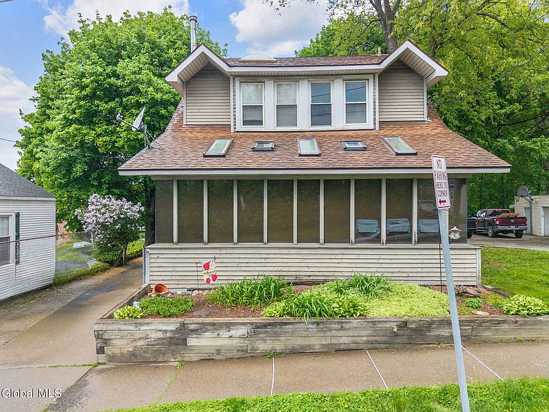 4th image of 57 Washington Avenue