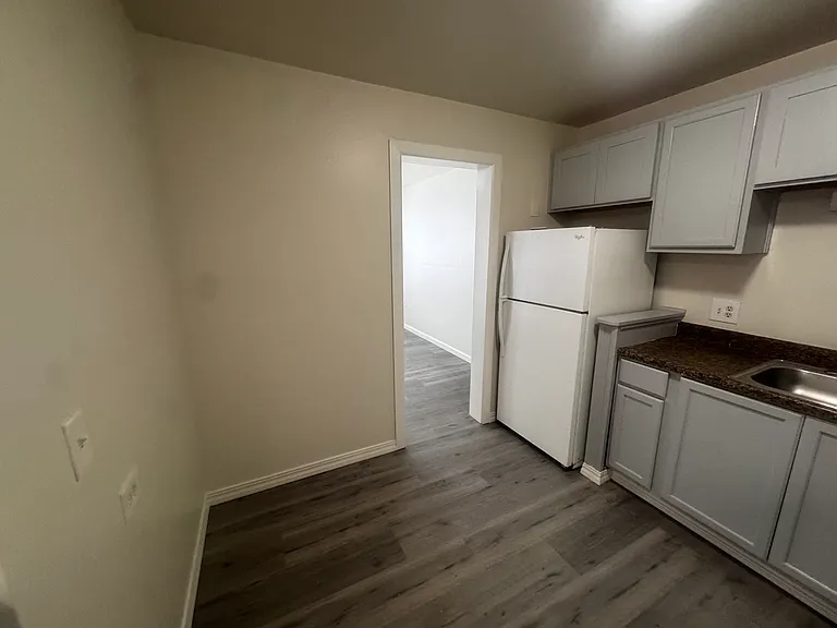 1031 Estudillo St #1025 — Photo 9