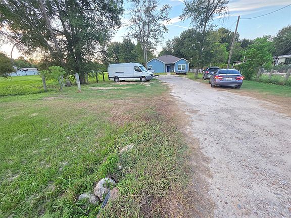 2nd image of 737 County Road 3406