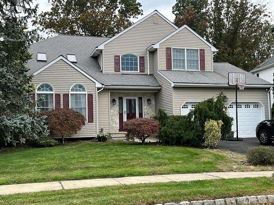 1st image of 9 Parker Ct