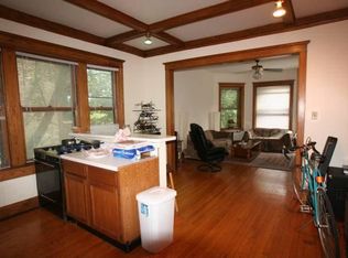 3932 N Southport Ave #2F, Chicago, IL 60613