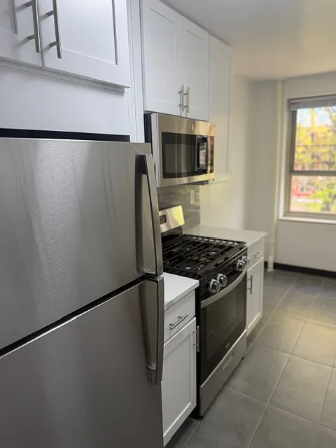 Building Photo - 193-15A 73rd Ave #2C