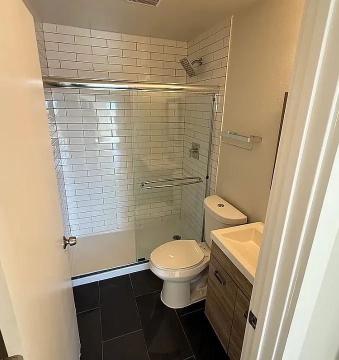 1015 Euclid Ave #8