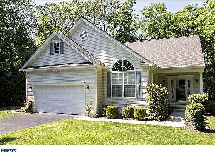1st image of 22521 Woods Ct