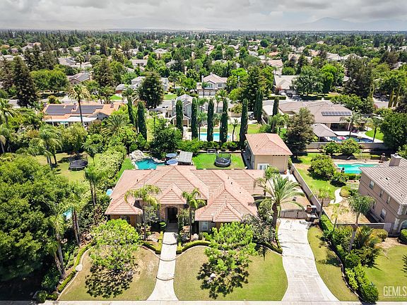 4th image of 1400 Pineglen Dr