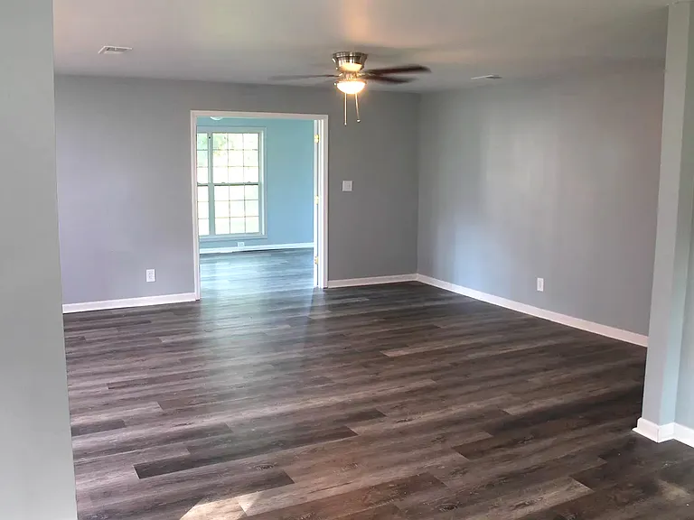 2226 Windcrest Dr — Photo 10
