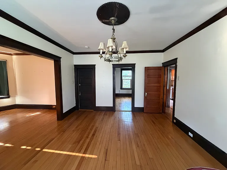 98 Boyd St #2 — Photo 4