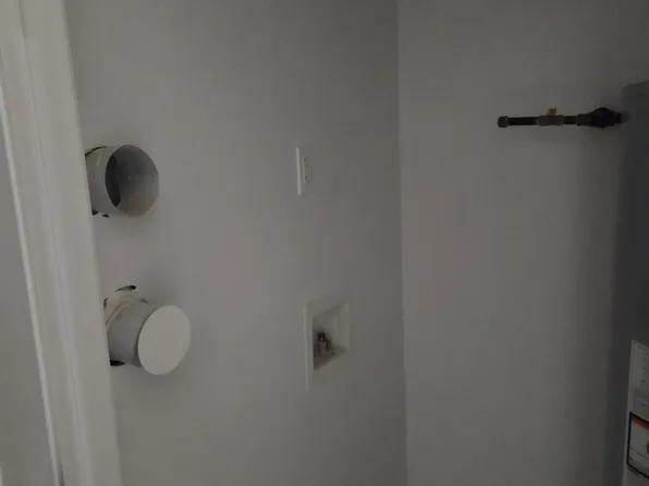 214 S 10th St #2, Newark, NJ 07107