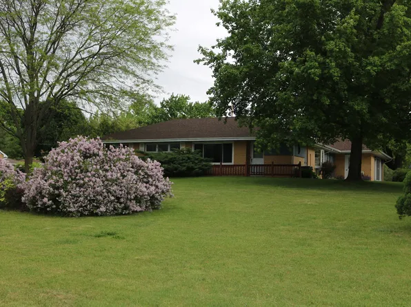 500 W Main St, Edmore, MI 48829