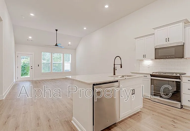 1554 Shallons Ct — Photo 10
