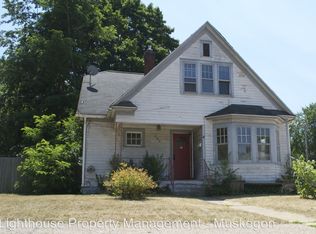 853 W Southern Ave, Muskegon, MI 49441
