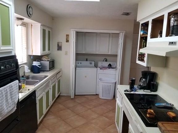 4th image of 609 Oak Harbor Dr