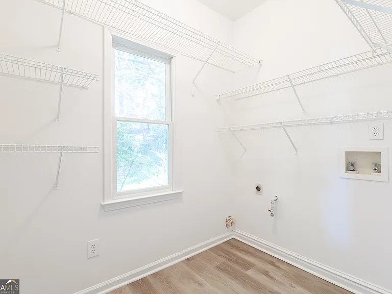1748 Christiana Dr — Photo 15