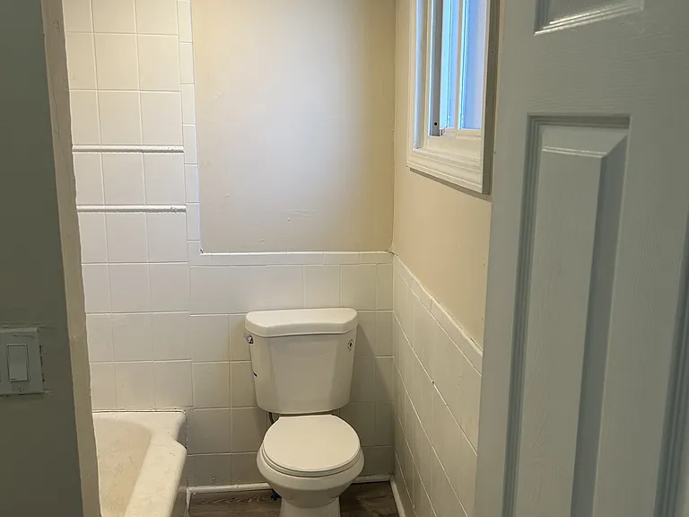 230 Pleasant St #1 — Photo 8