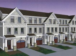 1 B Pointe Pl #B, Dover, NH 03820