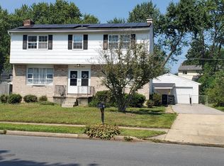 7956 Cross Creek Dr, Glen Burnie, MD 21061
