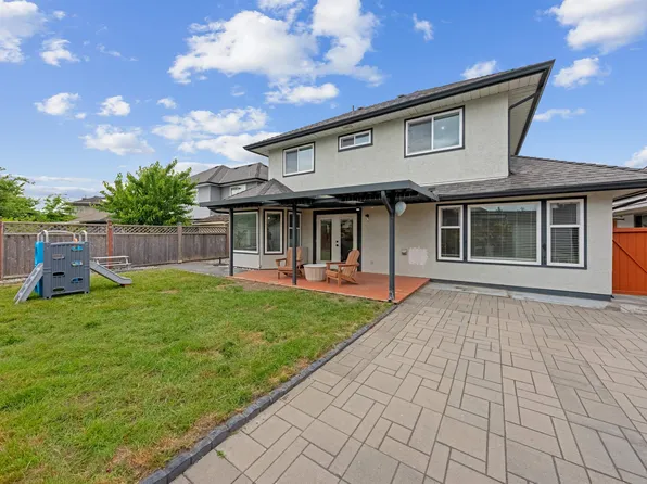 6288 Crescent Pl, Delta, BC V4K 4V2