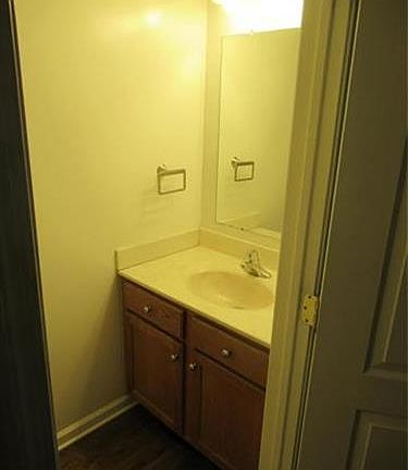 5th image of 2154 East Blvd