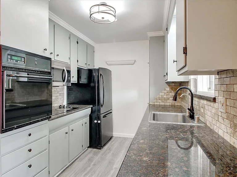 3586 Payne Ave #10 — Photo 8