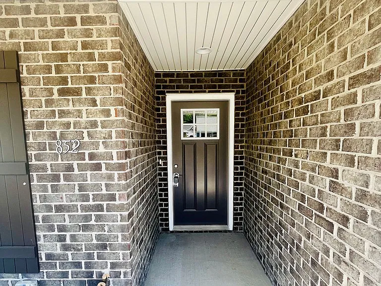 852 Sweetfern Ln — Photo 3