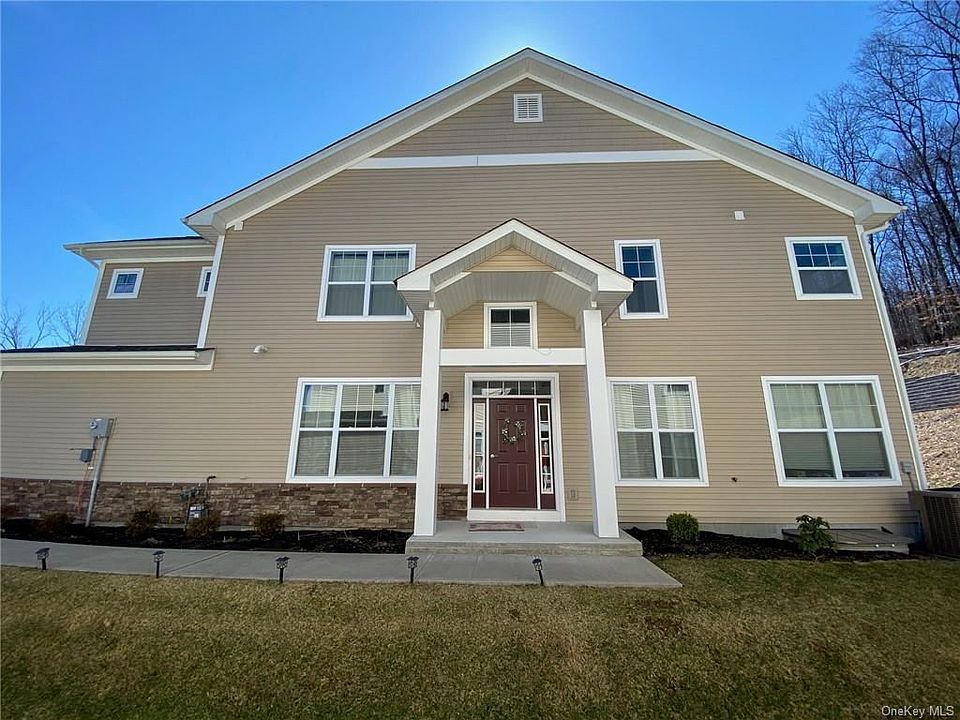 1st image of 8 Stonerose Ct