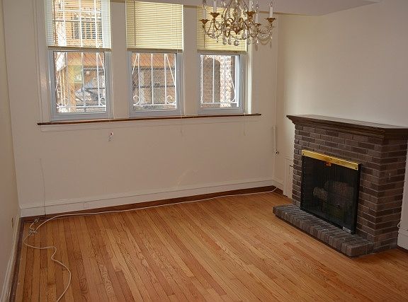 2nd image of 1436 W Thome Ave APT Gdn