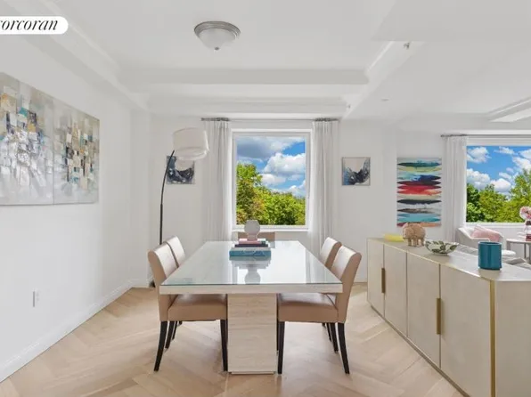 160 Central Park South 401A image 2 of 22