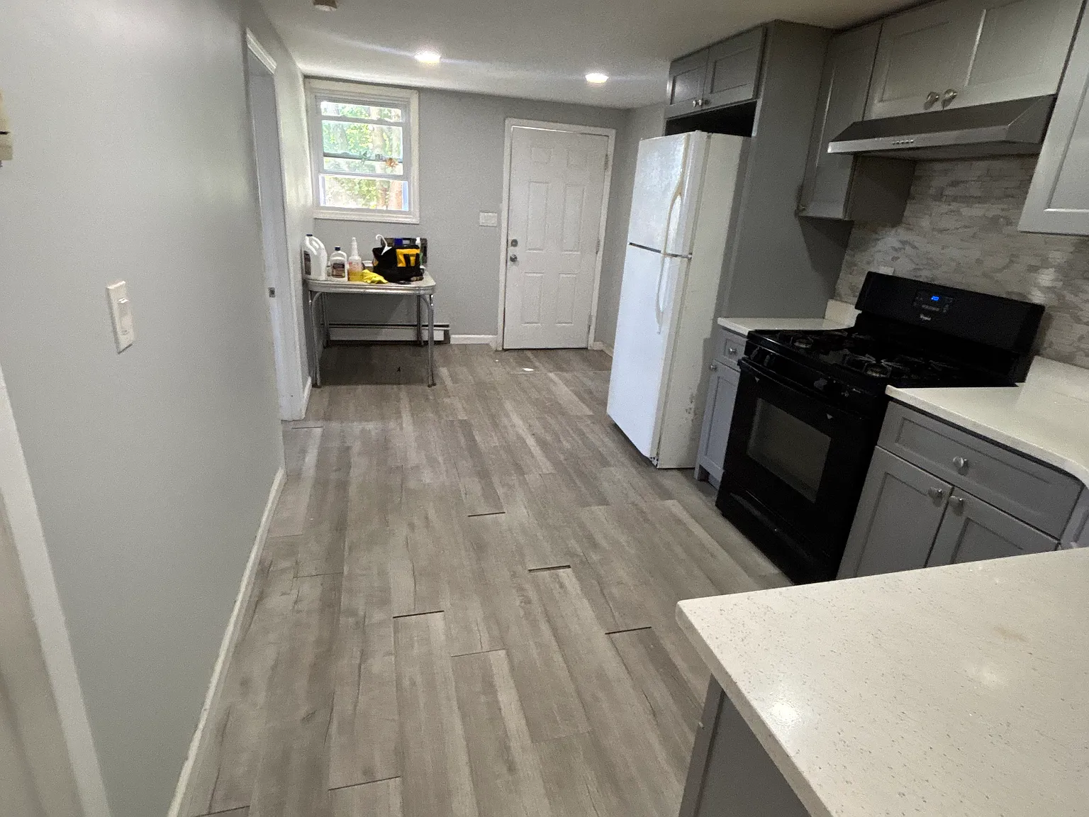 Sally Ln — Photo 1
