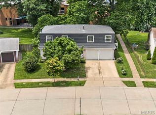 3123 Donnycave Ln, Maryland Heights, MO 63043