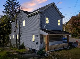 135 Dunn St, Mc Kees Rocks, PA 15136