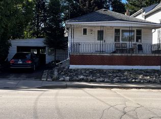 127 Whitney Ave, Hamilton, ON L8S 2G6