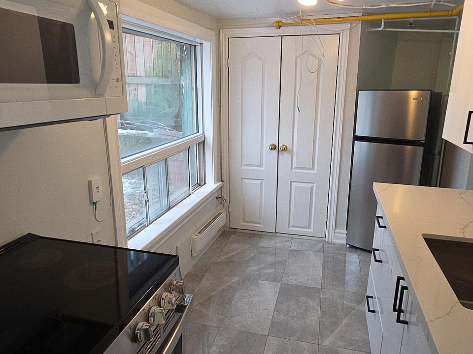 1st image of 1299 Gerrard St E #1273725