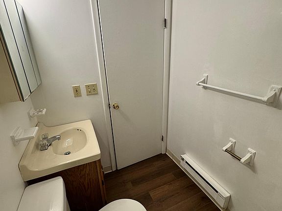 3rd image of 250 Elkin Ave APT A1