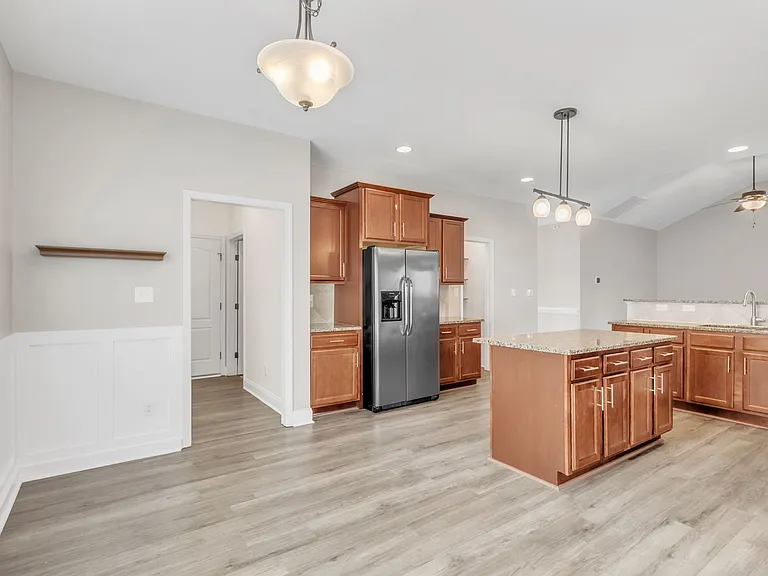 127 Ganton Dr — Photo 17