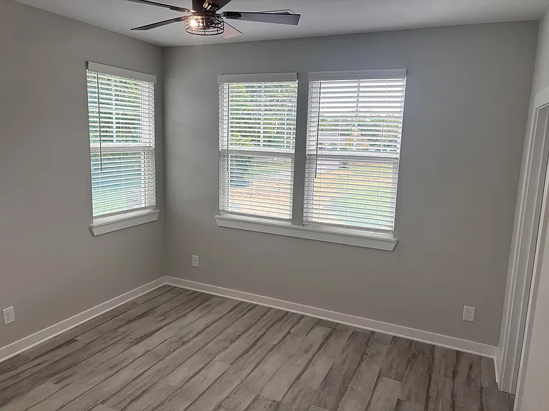 Bedroom 2 w/ensuite