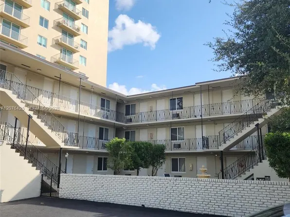 1085 SW 37th Ave APT 12, Miami, FL 33135