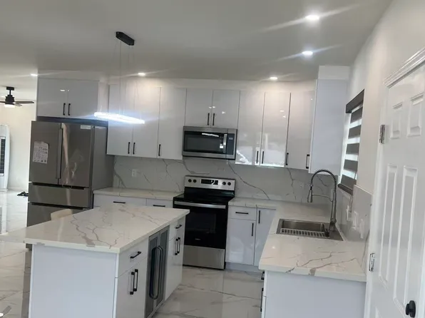 94-909 Lumihoahu St, Waipahu, HI