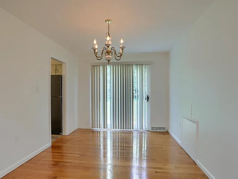 426 Linden St — Photo 8