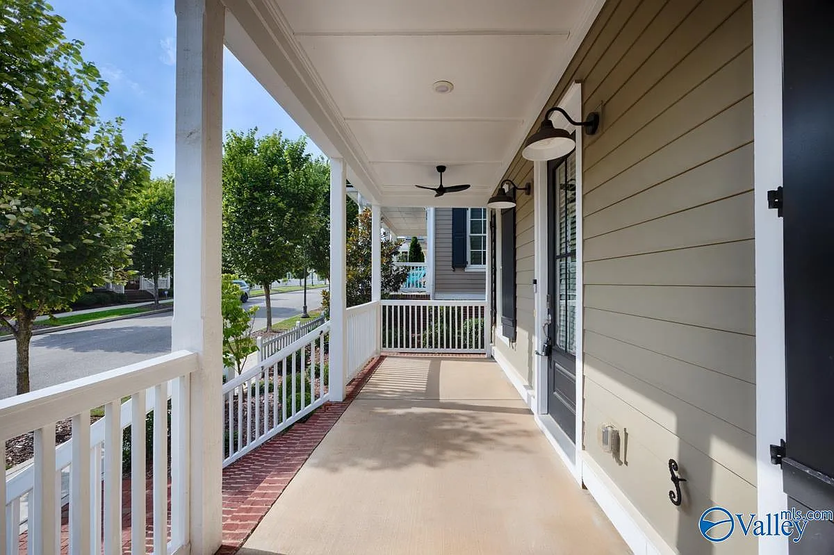 3 bed, 2.5 bath, 1496 sqft, $2,750 — Photo 4