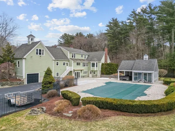 16 Pheasant Run Rd, Lakeville, MA 02347