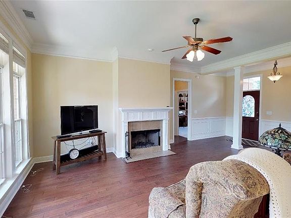 5th image of 9764 Lochfield Dr