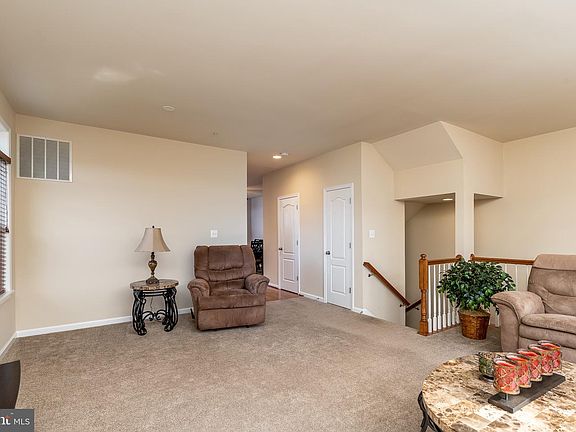 4th image of 7503 Briargrove Ln