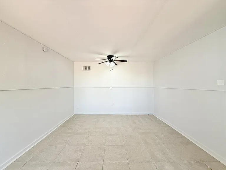 10108 Paradise Blvd — Photo 39