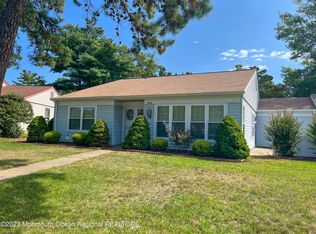 541A Warwick Ct, Manchester, NJ 08759