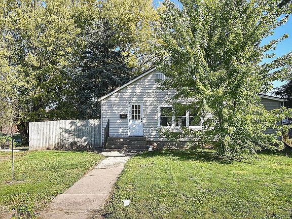 2nd image of 310 Jefferson St